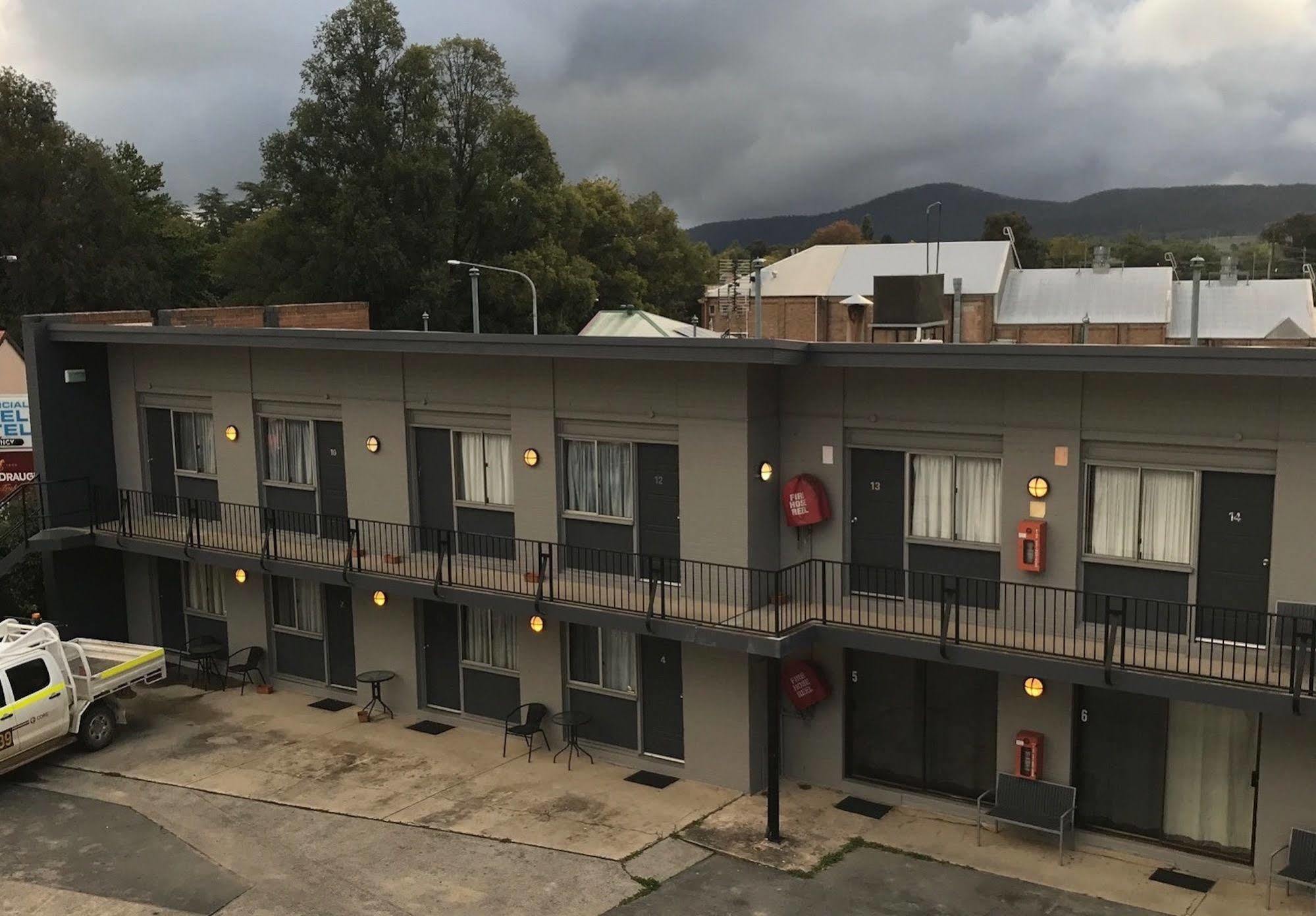 Commercial Hotel Motel リスゴー エクステリア 写真