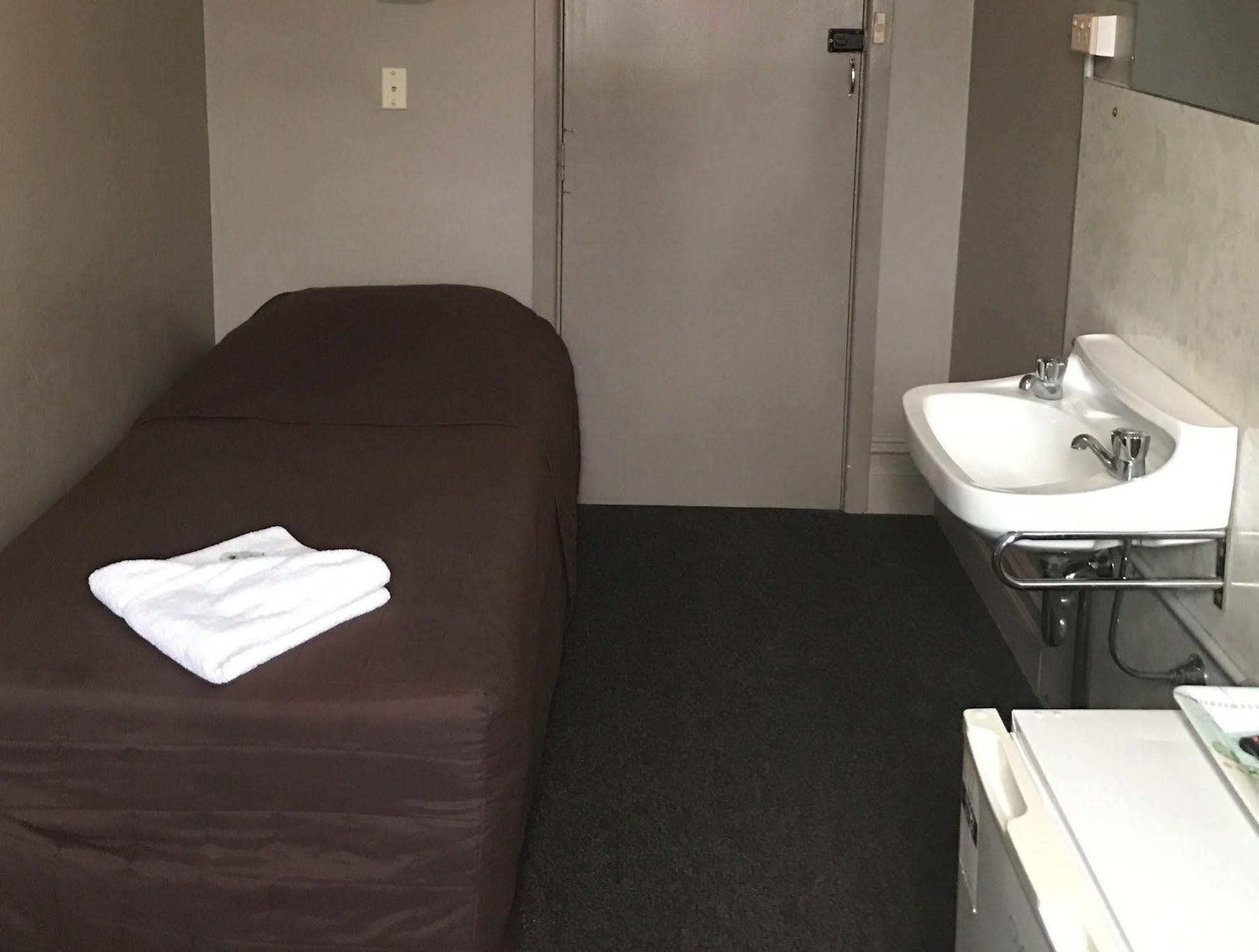 Commercial Hotel Motel リスゴー エクステリア 写真